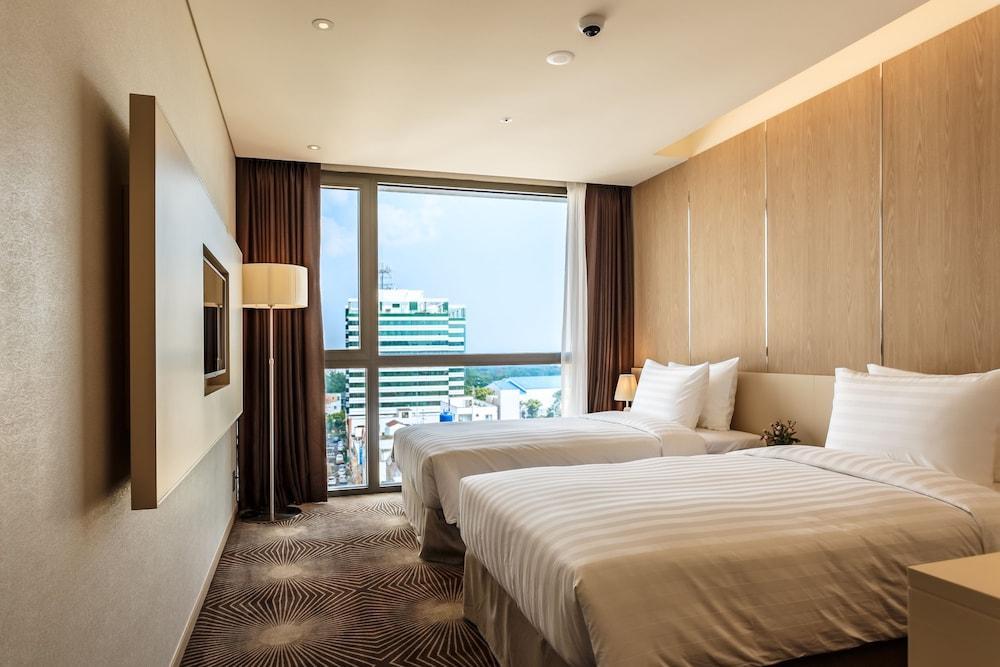 Days Hotel Jeju Seogwipo Ocean Exterior foto
